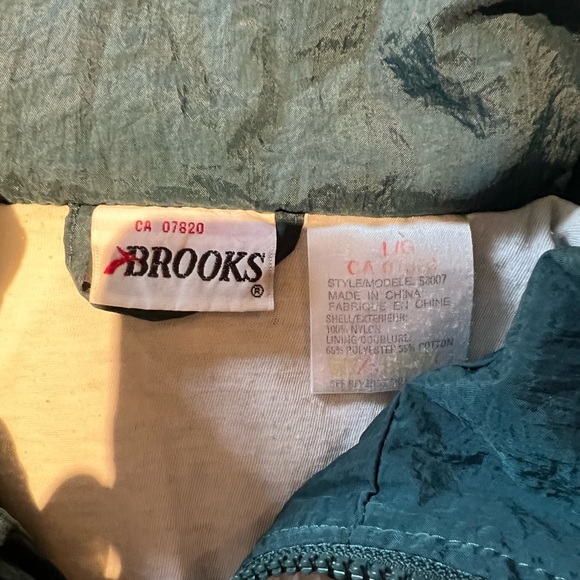 Vintage Brooks Windbreaker - Picture 3 of 3